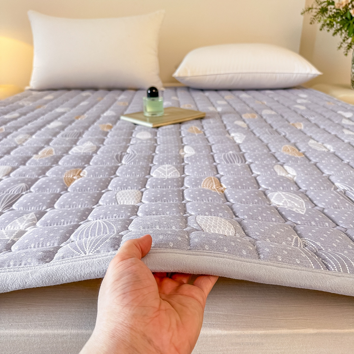 91家纺网 家纺一手货源 找家纺 （总）手艺人家纺 2025新款新格子水洗棉夹棉炕盖垫子床垫床褥子