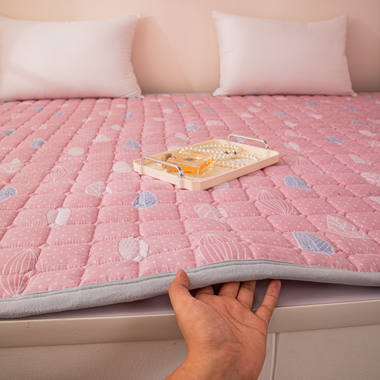 91家纺网 家纺一手货源 找家纺 （总）手艺人家纺 2025新款新格子水洗棉夹棉炕盖垫子床垫床褥子