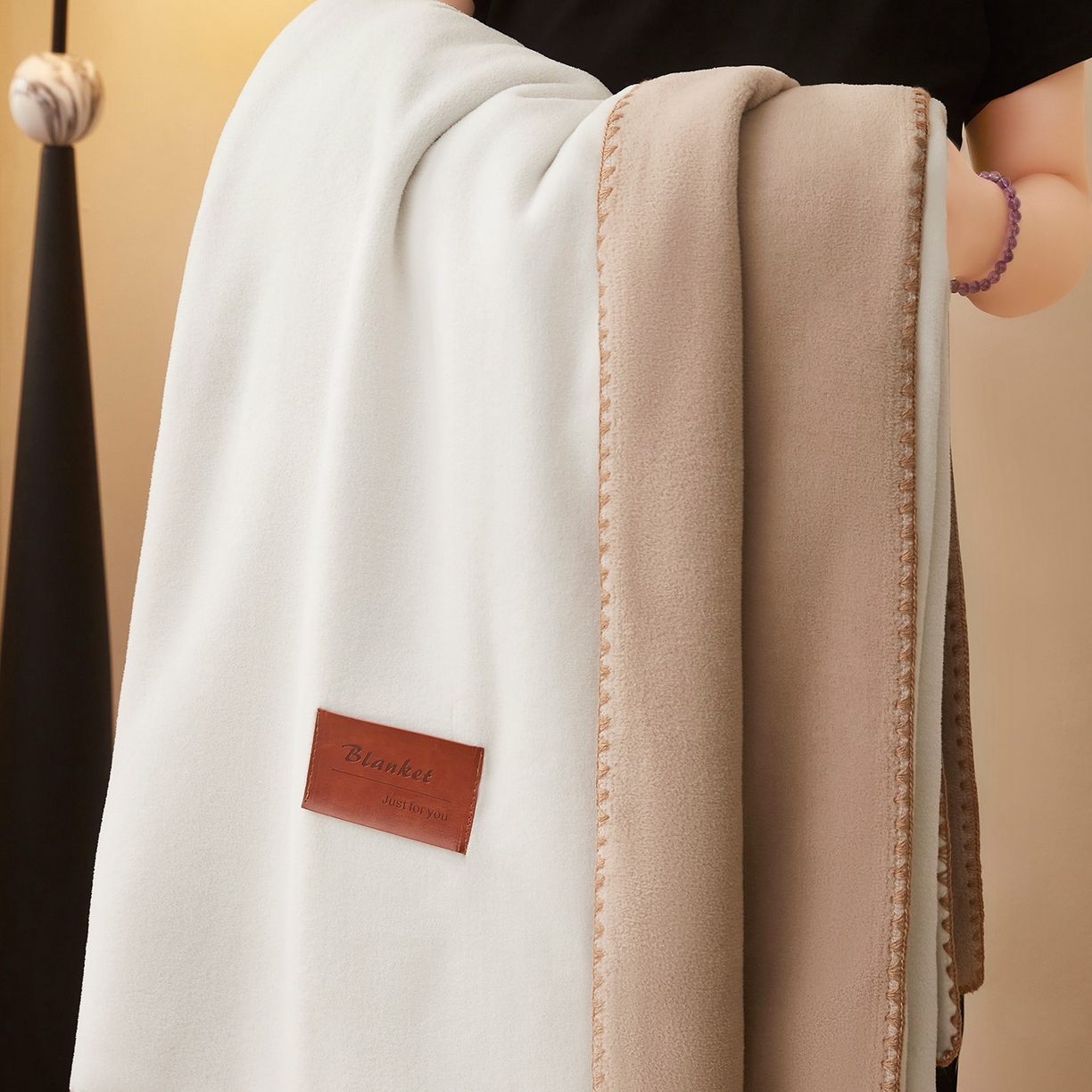 91家纺网 家纺一手货源 找家纺 悦织湾家纺 2025新款轻奢纯色仿羊绒毯单层双层保暖加厚秋冬毛毯盖毯毯子跨境专供仿羊绒双层-白-咖