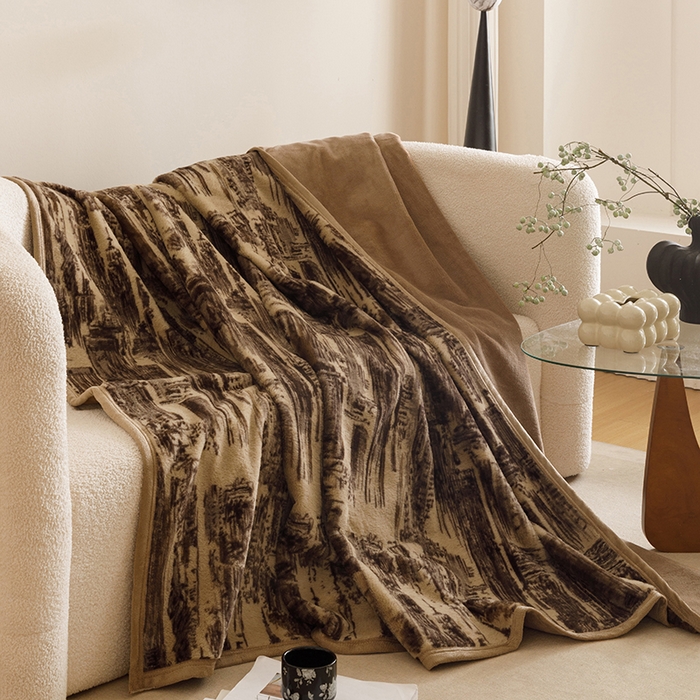 91家纺网 家纺一手货源 找家纺 悦然毛巾被 2025新款复合毯休闲兔毛绒提花印花工艺盖毯 墨韵山河