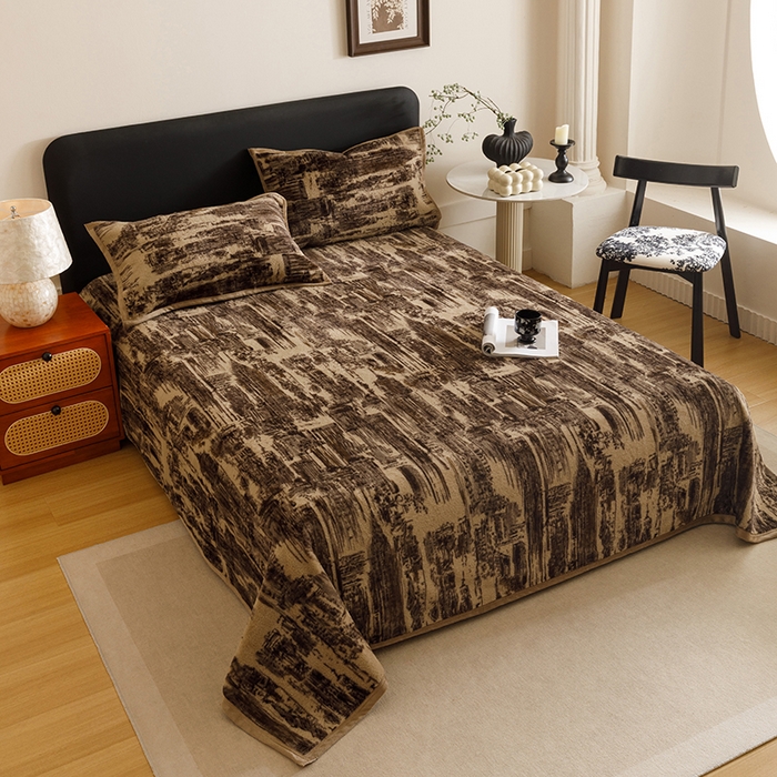 91家纺网 家纺一手货源 找家纺 悦然毛巾被 2025新款复合毯休闲兔毛绒提花印花工艺盖毯 墨韵山河