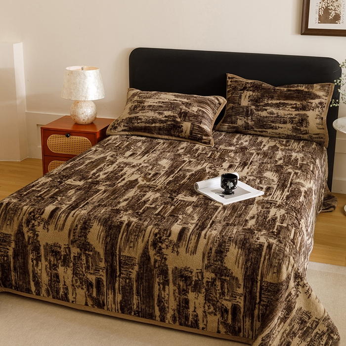 91家纺网 家纺一手货源 找家纺 悦然毛巾被 2025新款复合毯休闲兔毛绒提花印花工艺盖毯 墨韵山河