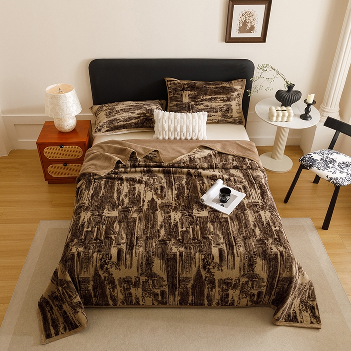 91家纺网 家纺一手货源 找家纺 悦然毛巾被 2025新款复合毯休闲兔毛绒提花印花工艺盖毯 墨韵山河