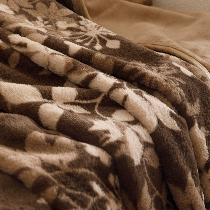 91家纺网 家纺一手货源 找家纺 悦然毛巾被 2025新款复合毯休闲兔毛绒提花印花工艺盖毯 夜影花蔓