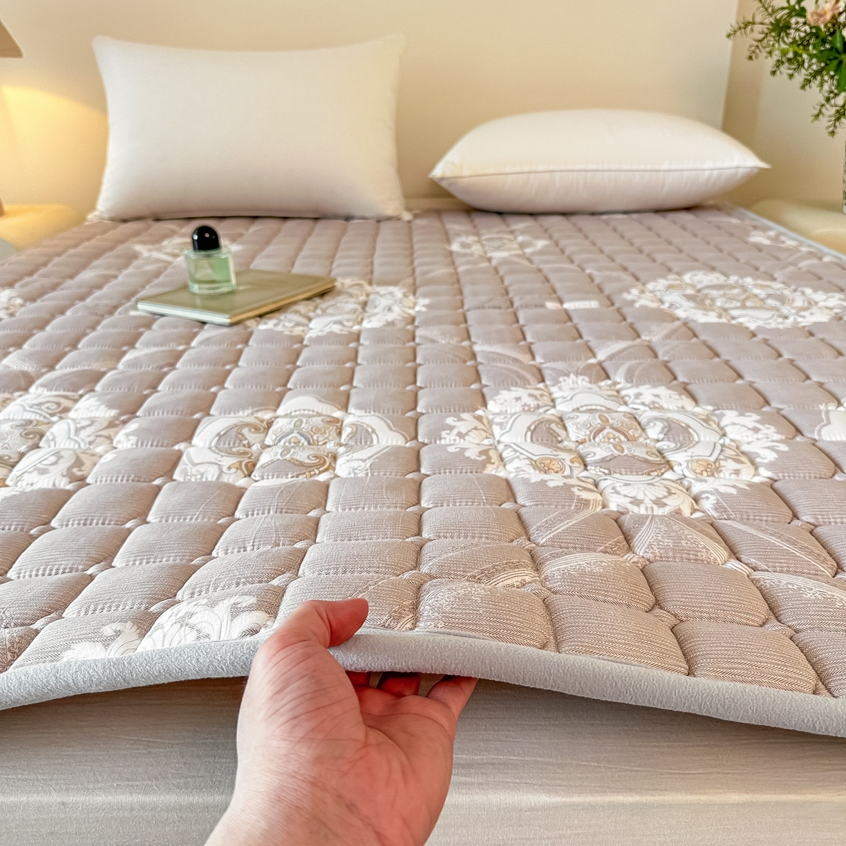 91家纺网 家纺一手货源 找家纺 （总）手艺人家纺 2025新款新格子水洗棉夹棉炕盖垫子床垫床褥子