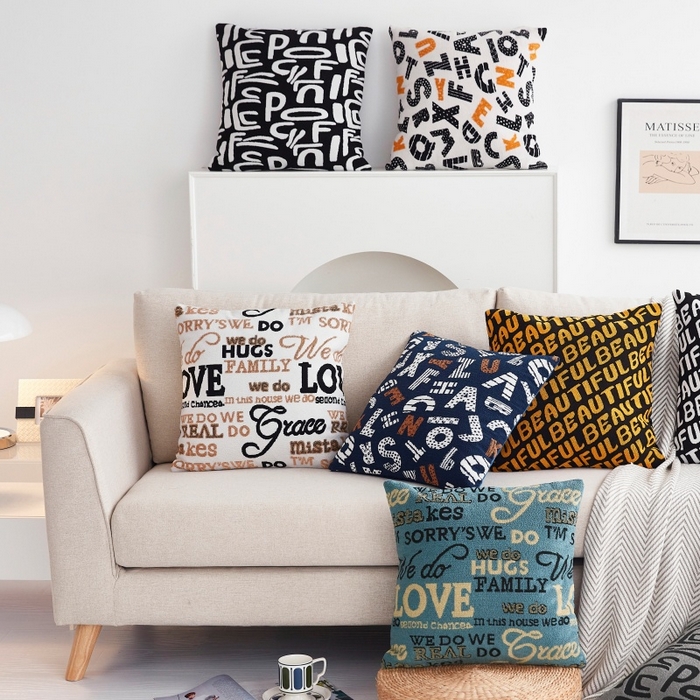 91家纺网 家纺一手货源 找家纺 新奇异 2025新款字母毛巾绣抱枕 组合图仅供展示不可下单