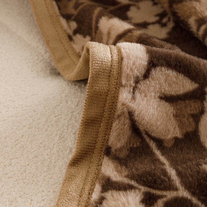 91家纺网 家纺一手货源 找家纺 悦然毛巾被 2025新款复合毯休闲兔毛绒提花印花工艺盖毯 夜影花蔓