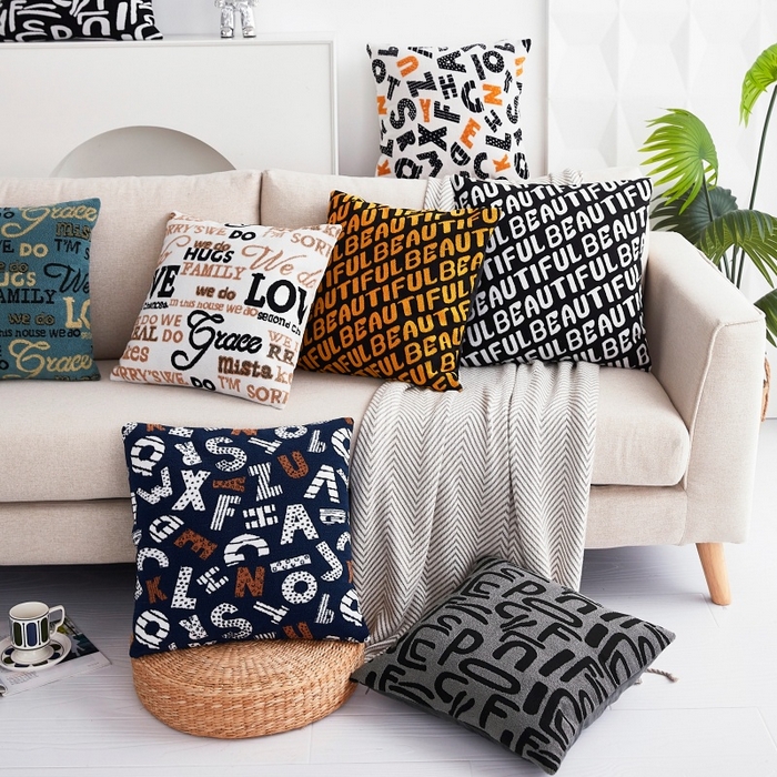91家纺网 家纺一手货源 找家纺 新奇异 2025新款字母毛巾绣抱枕 组合图仅供展示不可下单