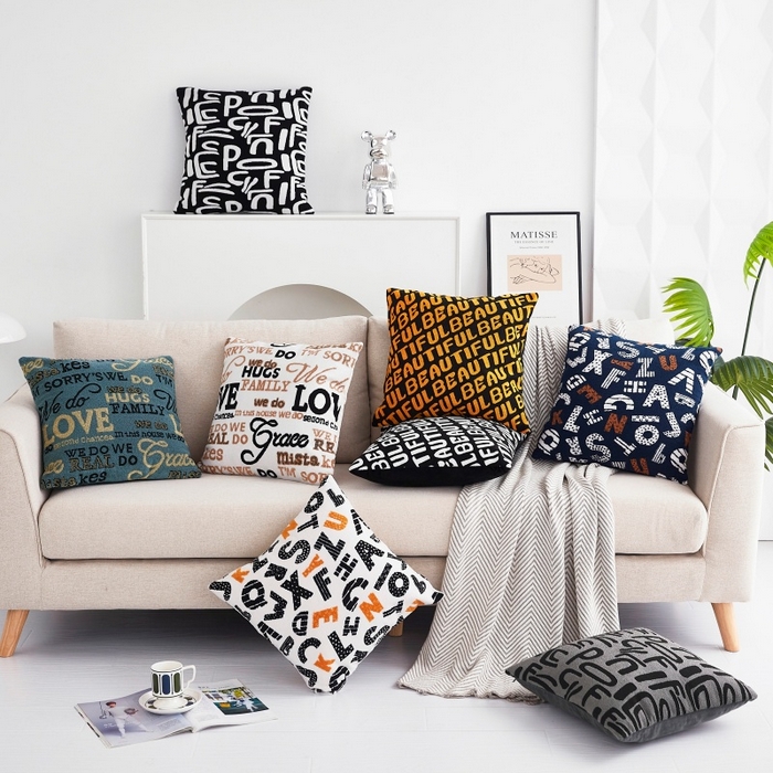 91家纺网 家纺一手货源 找家纺 新奇异 2025新款字母毛巾绣抱枕 组合图仅供展示不可下单