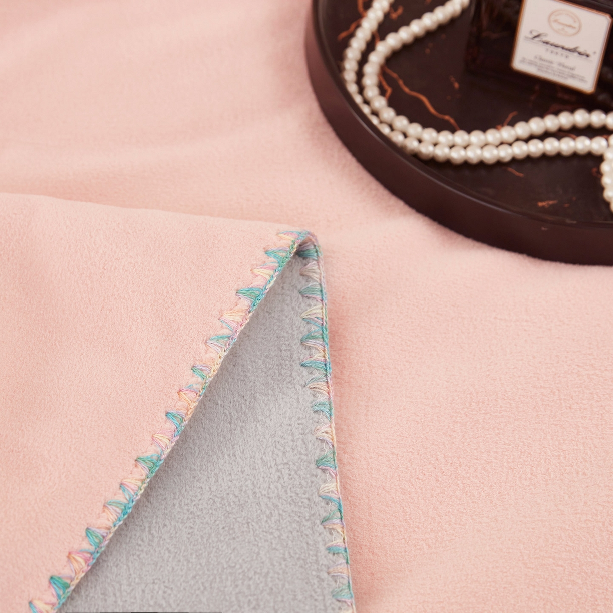 91家纺网 家纺一手货源 找家纺 悦织湾家纺 2025新款轻奢纯色仿羊绒毯单层双层保暖加厚秋冬毛毯盖毯毯子跨境专供仿羊绒双层-粉-灰