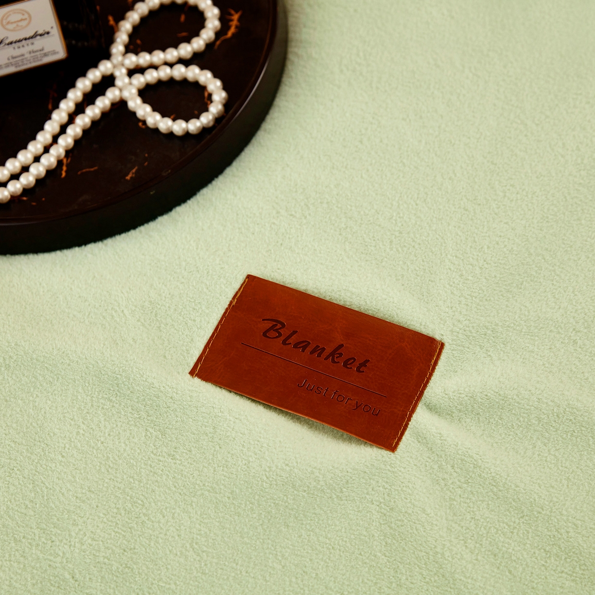 91家纺网 家纺一手货源 找家纺 悦织湾家纺 2025新款轻奢纯色仿羊绒毯单层双层保暖加厚秋冬毛毯盖毯毯子跨境专供仿羊绒双层-绿-白