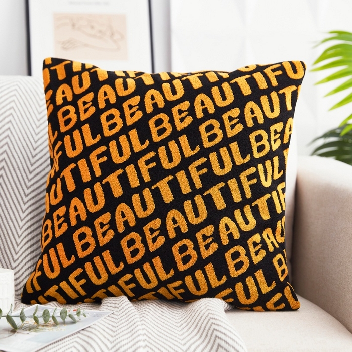 新奇异 2025新款字母毛巾绣抱枕 潮流-黄色