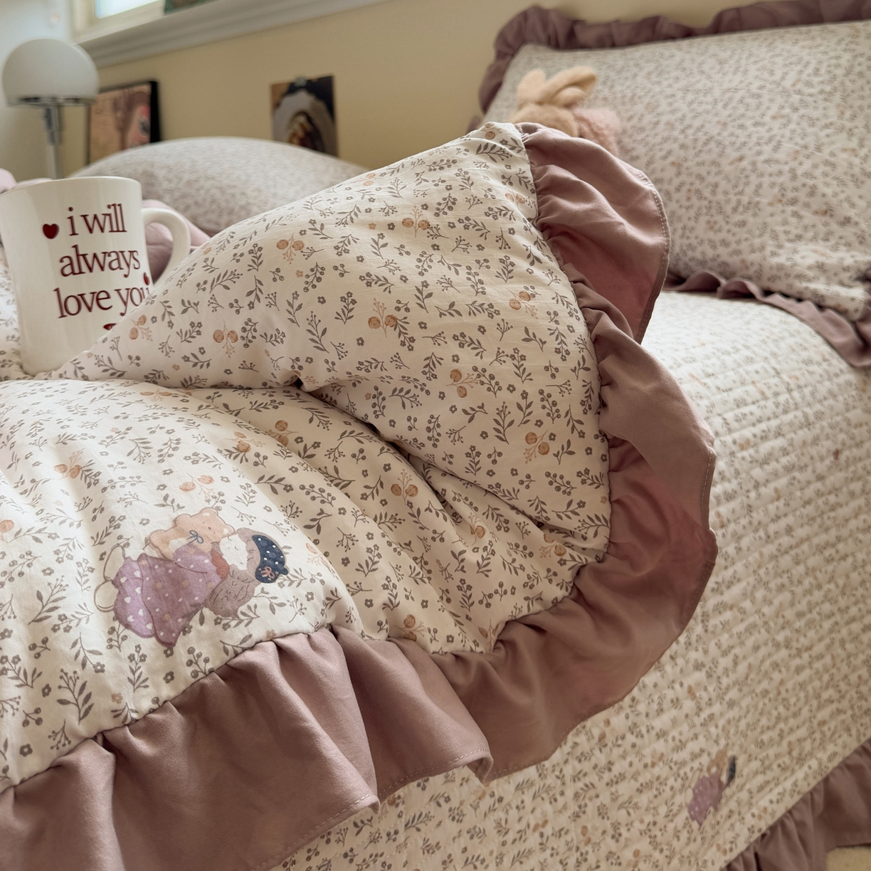 91家纺网 家纺一手货源 找家纺 一加一 2025新款小清新花边款可水洗大豆被子被芯 豆蔻