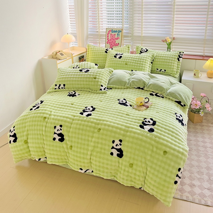 91家纺网 家纺一手货源 找家纺 居易简 2025秋冬新款牛奶绒泡泡绒印花卡通花卉兔毛单被套 熊猫点点-绿