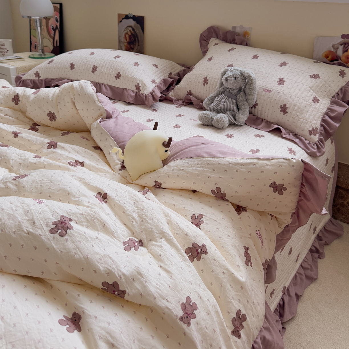 91家纺网 家纺一手货源 找家纺 一加一 2025新款小清新花边款可水洗大豆被子被芯 梦想熊