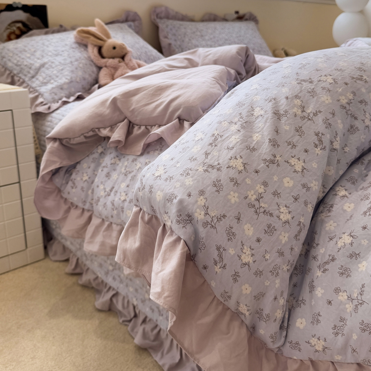 91家纺网 家纺一手货源 找家纺 一加一 2025新款小清新花边款可水洗大豆被子被芯 晴天兰