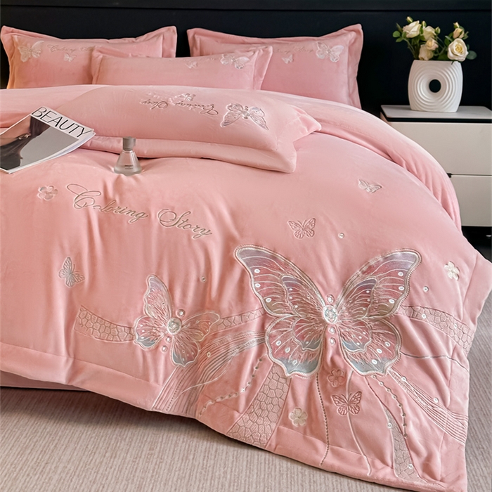 91家纺网 家纺一手货源 找家纺 锦铭源家纺 2025新款75D全消光超柔樱花绒绣花四件套牛奶绒四件套【有买家秀】 蝶恋-粉