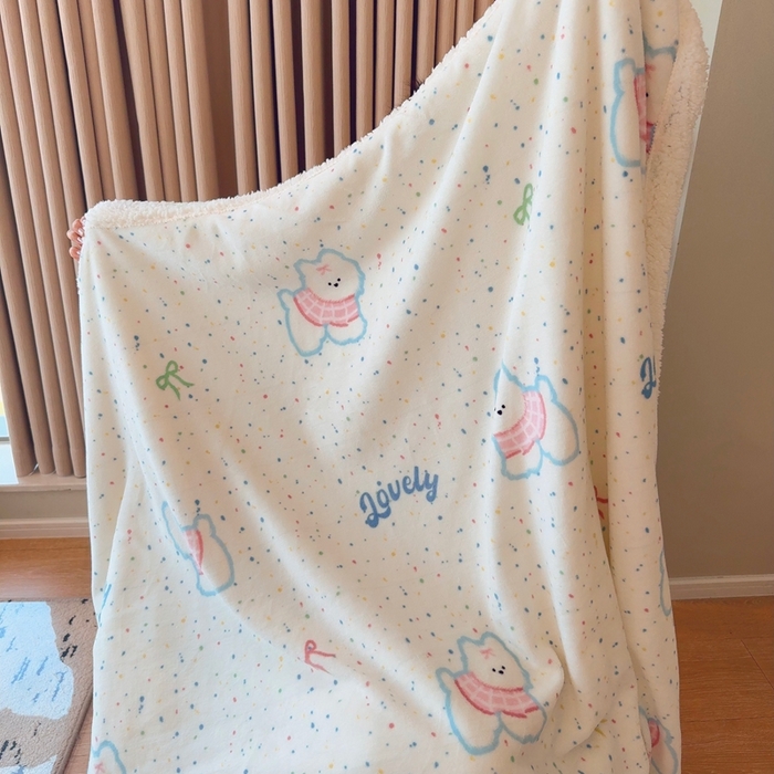 91家纺网 家纺一手货源 找家纺 润缦 2025新款卡通印花毛毯 彩色波点狗