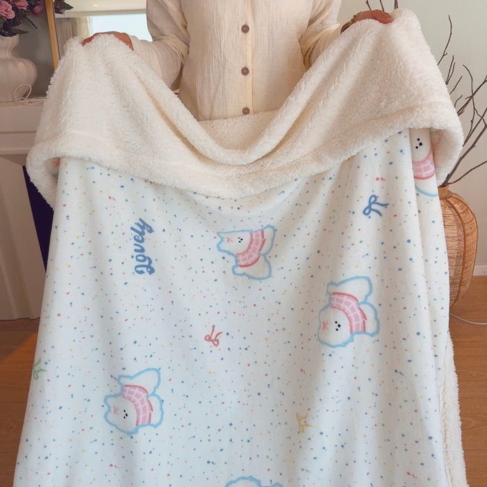 91家纺网 家纺一手货源 找家纺 润缦 2025新款卡通印花毛毯 彩色波点狗