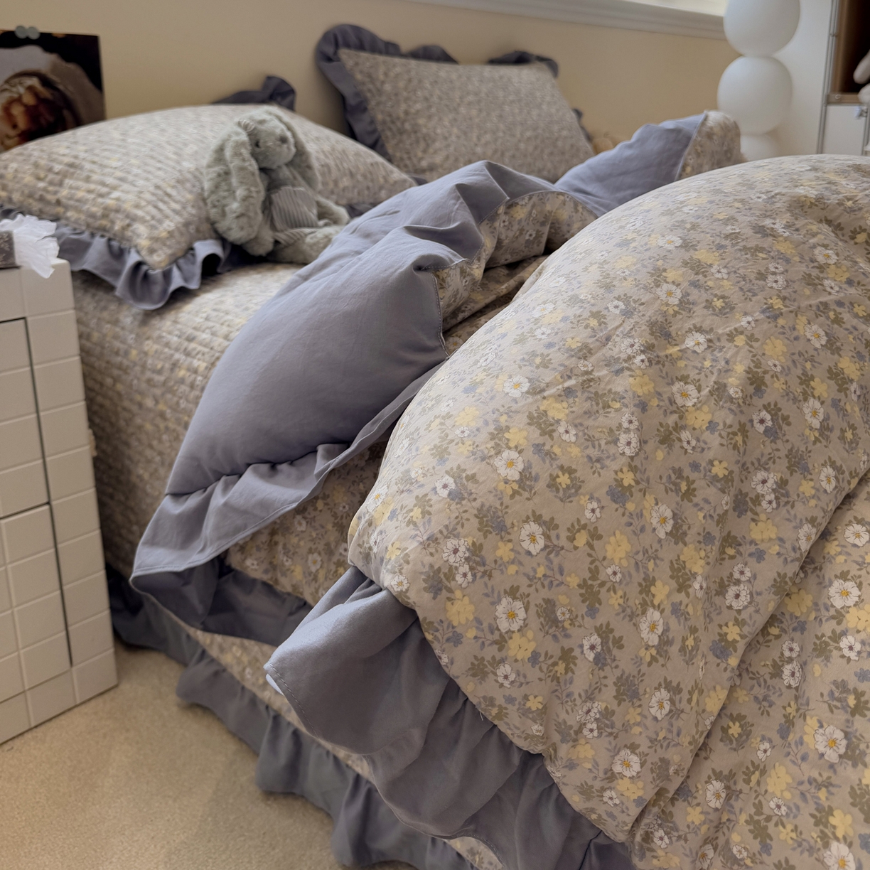 91家纺网 家纺一手货源 找家纺 一加一 2025新款小清新花边款可水洗大豆被子被芯 秋日记忆