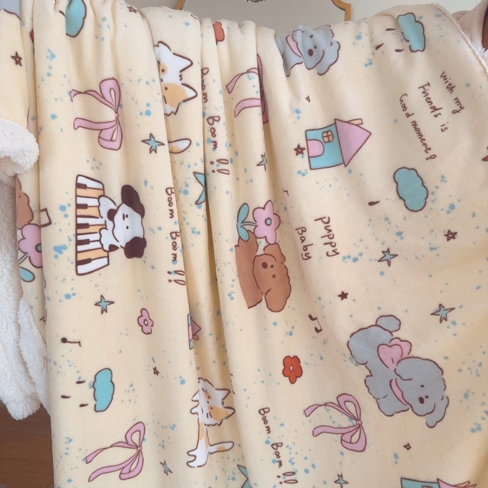 91家纺网 家纺一手货源 找家纺 润缦 2025新款卡通印花毛毯 猫狗日记