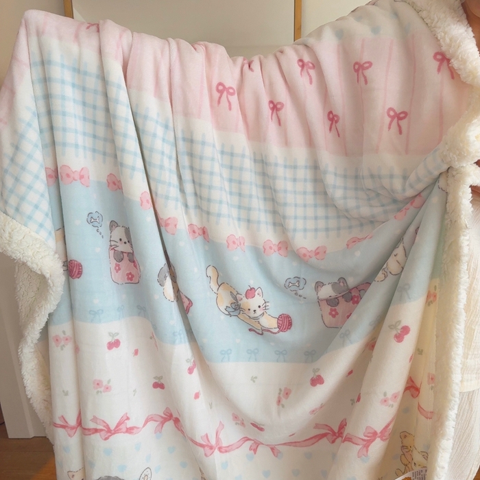 91家纺网 家纺一手货源 找家纺 润缦 2025新款卡通印花毛毯 泡芙小萌猫