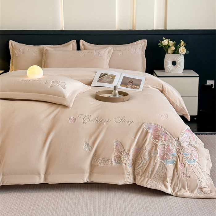 91家纺网 家纺一手货源 找家纺 锦铭源家纺 2025新款75D全消光超柔樱花绒绣花四件套牛奶绒四件套【有买家秀】 蝶恋-咖