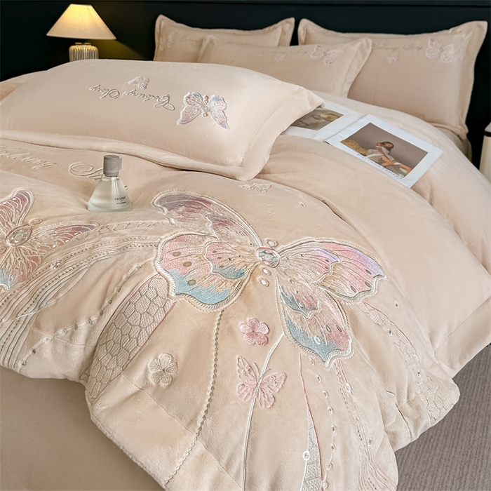 91家纺网 家纺一手货源 找家纺 锦铭源家纺 2025新款75D全消光超柔樱花绒绣花四件套牛奶绒四件套【有买家秀】 蝶恋-咖