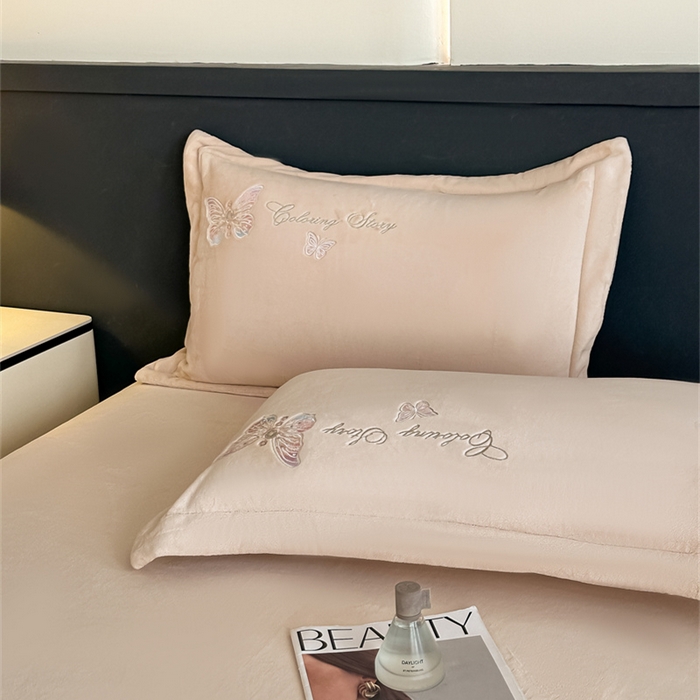 91家纺网 家纺一手货源 找家纺 锦铭源家纺 2025新款75D全消光超柔樱花绒绣花四件套牛奶绒四件套【有买家秀】 蝶恋-咖