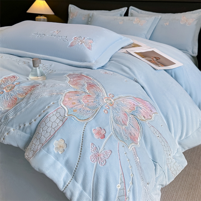 91家纺网 家纺一手货源 找家纺 锦铭源家纺 2025新款75D全消光超柔樱花绒绣花四件套牛奶绒四件套【有买家秀】 蝶恋-蓝