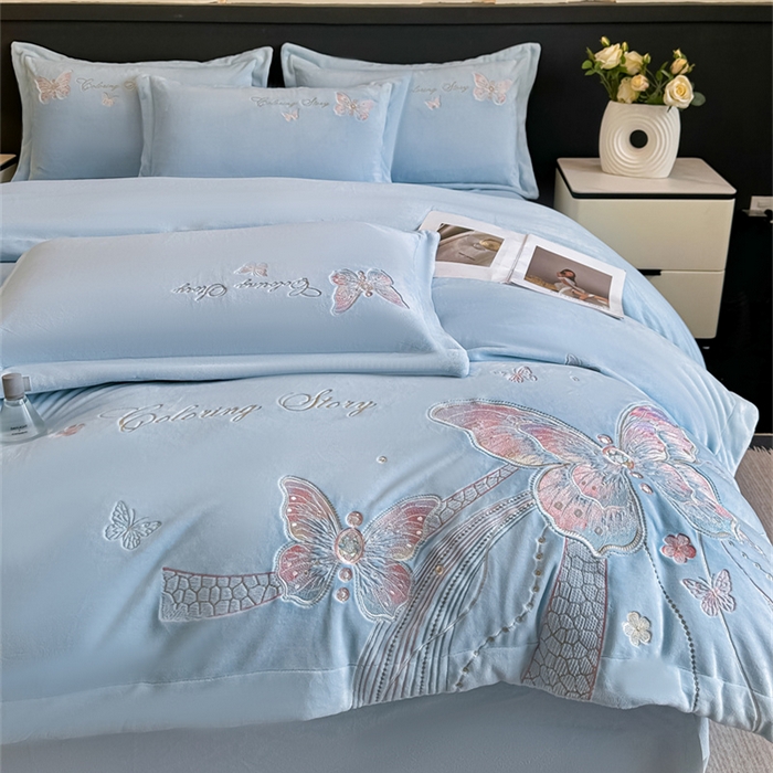 91家纺网 家纺一手货源 找家纺 锦铭源家纺 2025新款75D全消光超柔樱花绒绣花四件套牛奶绒四件套【有买家秀】 蝶恋-蓝