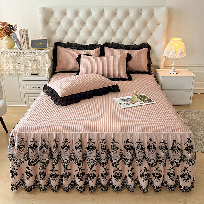 91家纺网 家纺一手货源 找家纺 鼎丰家纺 2025新款皱皱纱双层花边夹棉床裙单床裙床裙单品-梦想系列 梦想-浅豆沙