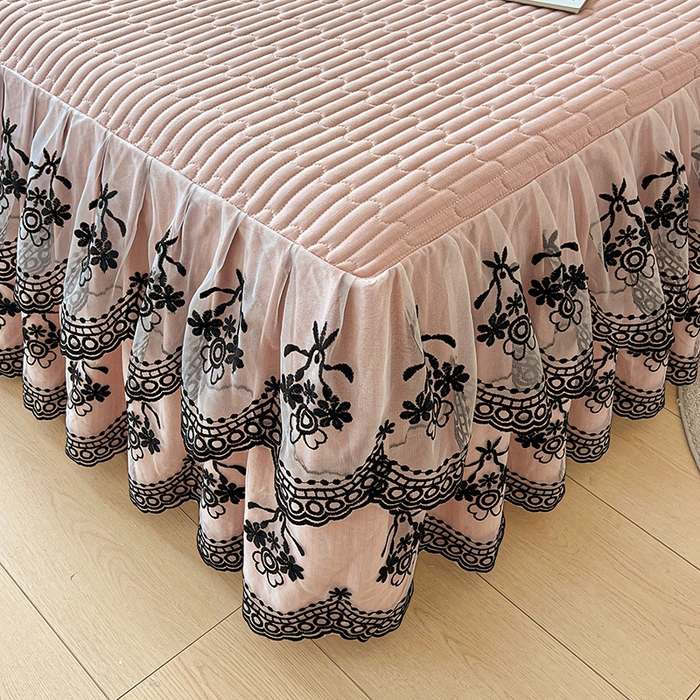 91家纺网 家纺一手货源 找家纺 鼎丰家纺 2025新款皱皱纱双层花边夹棉床裙单床裙床裙单品-梦想系列 梦想-浅豆沙