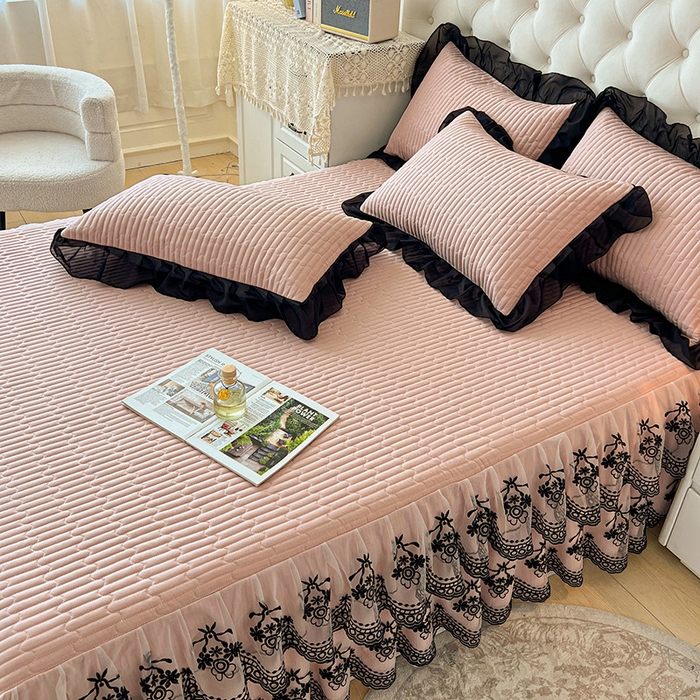 91家纺网 家纺一手货源 找家纺 鼎丰家纺 2025新款皱皱纱双层花边夹棉床裙单床裙床裙单品-梦想系列 梦想-浅豆沙