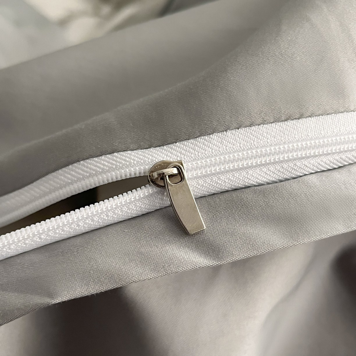 91家纺网 家纺一手货源 找家纺 博纳家纺 2025新款加厚纯棉色织提花撞色宽边四件套 格雅