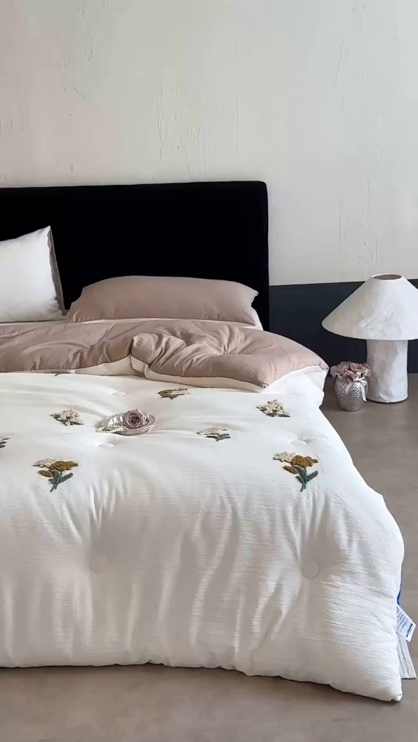 91家纺网 家纺一手货源 找家纺 （总）一加一 2025新款提花毛巾绣抗菌大豆被子被芯