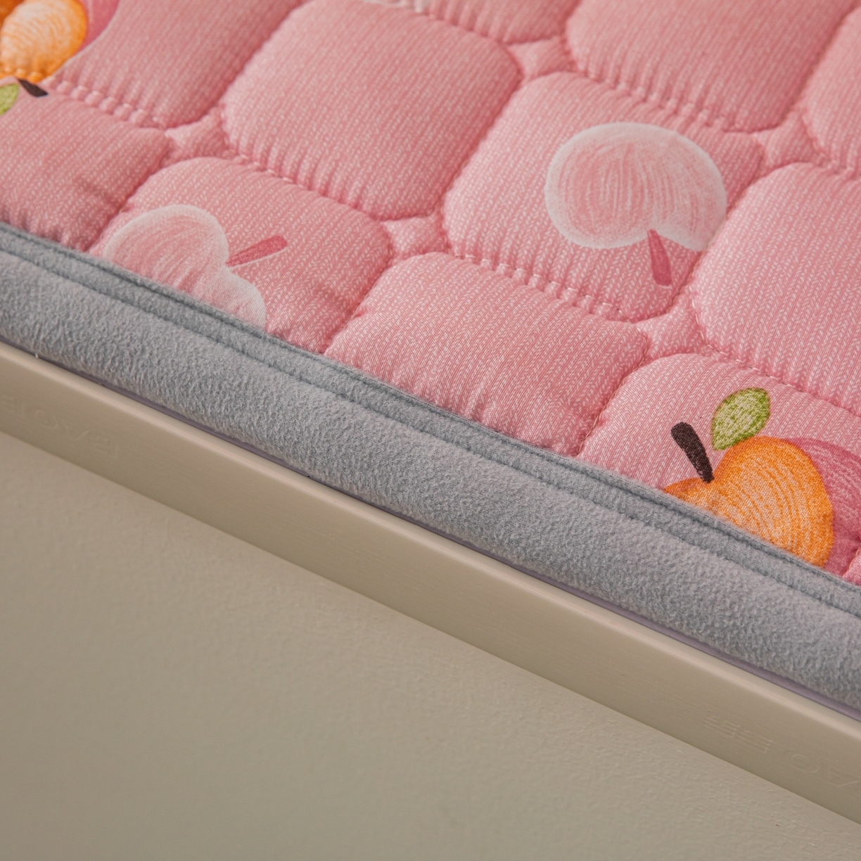 91家纺网 家纺一手货源 找家纺 手艺人家纺 2025新款新格子水洗棉夹棉炕盖垫子床垫床褥子 DH22