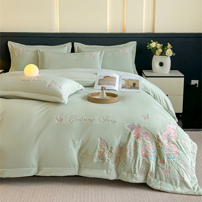 91家纺网 家纺一手货源 找家纺 锦铭源家纺 2025新款75D全消光超柔樱花绒绣花四件套牛奶绒四件套【有买家秀】 蝶恋-浅绿