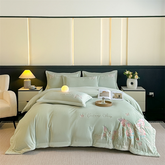 91家纺网 家纺一手货源 找家纺 锦铭源家纺 2025新款75D全消光超柔樱花绒绣花四件套牛奶绒四件套【有买家秀】 蝶恋-浅绿