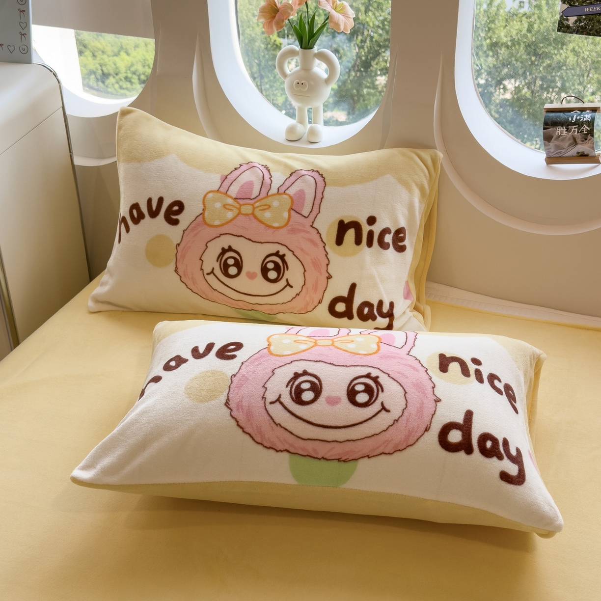 91家纺网 家纺一手货源 找家纺 丝羽坊 2025新款A类大版牛奶绒印花四件套 七彩布布