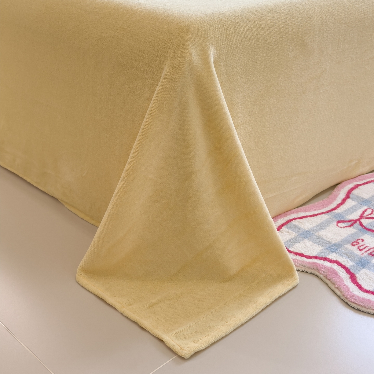 91家纺网 家纺一手货源 找家纺 丝羽坊 2025新款A类大版牛奶绒印花四件套 七彩布布