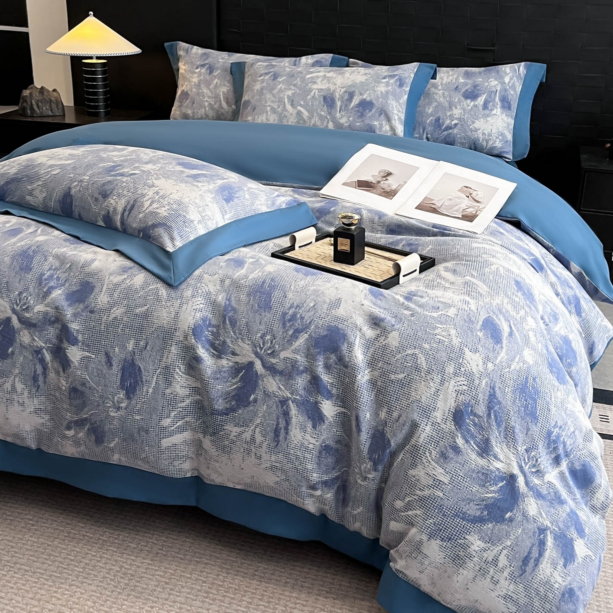 91家纺网 家纺一手货源 找家纺 博纳家纺 2025新款加厚纯棉色织提花撞色宽边四件套 涂鸦