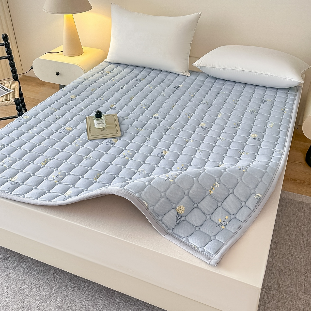 91家纺网 家纺一手货源 找家纺 手艺人家纺 2025新款新格子水洗棉夹棉炕盖垫子床垫床褥子 DH51