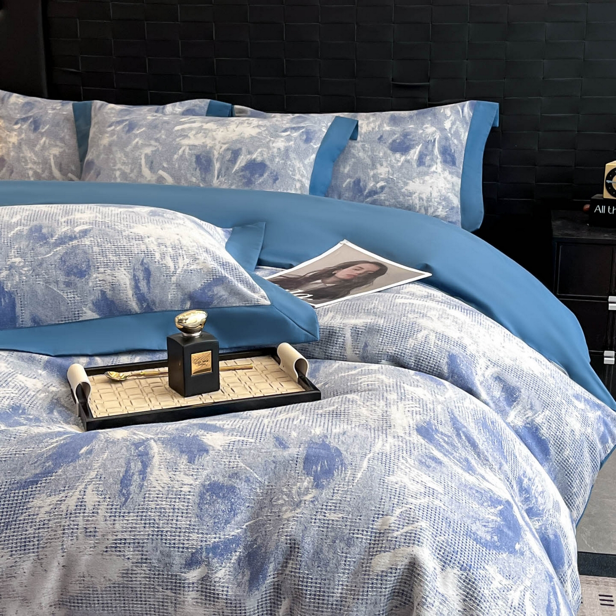 91家纺网 家纺一手货源 找家纺 博纳家纺 2025新款加厚纯棉色织提花撞色宽边四件套 涂鸦