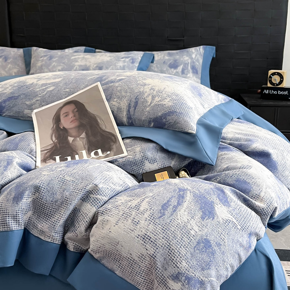 91家纺网 家纺一手货源 找家纺 博纳家纺 2025新款加厚纯棉色织提花撞色宽边四件套 涂鸦