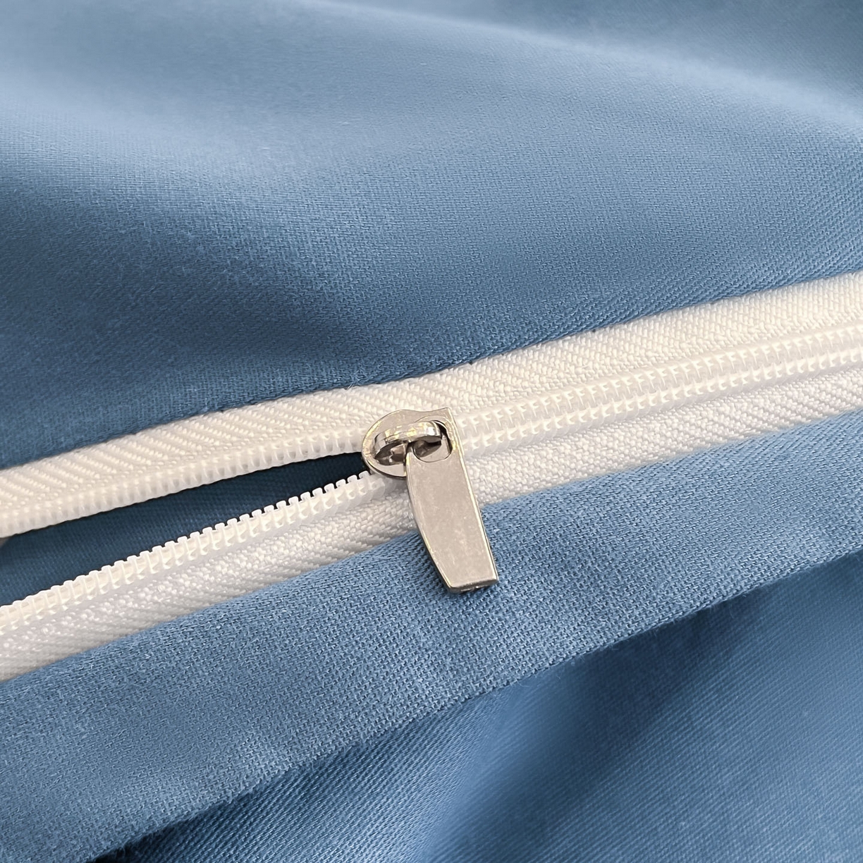 91家纺网 家纺一手货源 找家纺 博纳家纺 2025新款加厚纯棉色织提花撞色宽边四件套 涂鸦