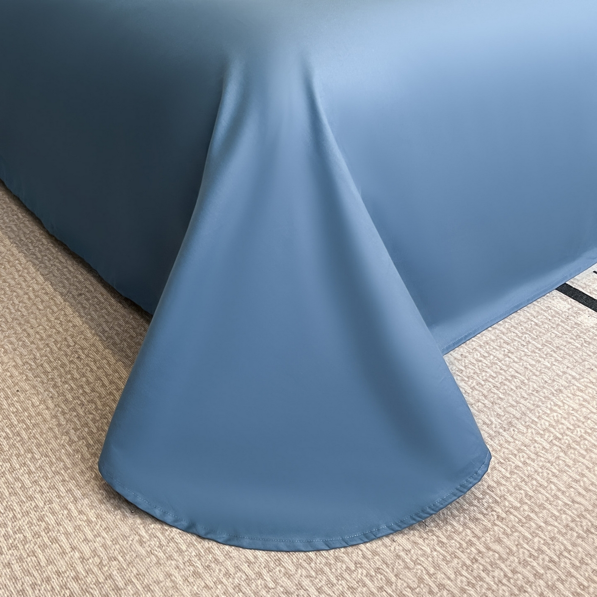 91家纺网 家纺一手货源 找家纺 博纳家纺 2025新款加厚纯棉色织提花撞色宽边四件套 涂鸦