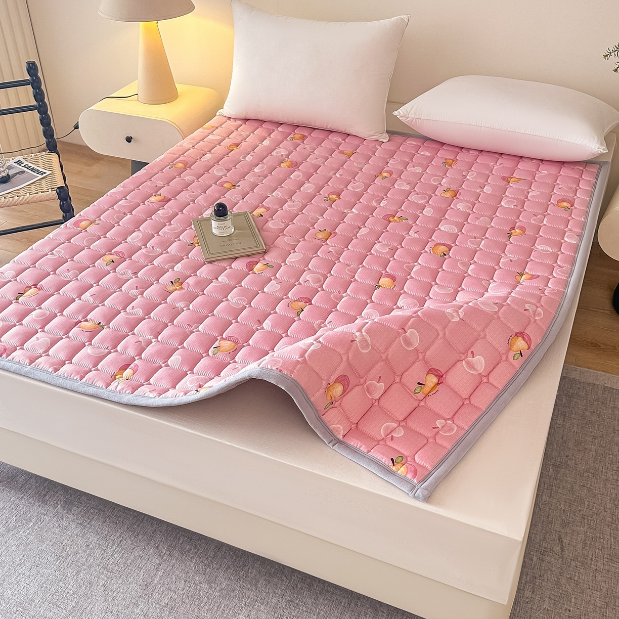 91家纺网 家纺一手货源 找家纺 手艺人家纺 2025新款新格子水洗棉夹棉炕盖垫子床垫床褥子 DH53