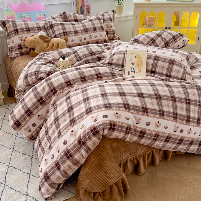 91家纺网 家纺一手货源 找家纺 （总）赫梵茜 2025新款亲肤舒适爆款•牛奶绒花边床盖款四件套