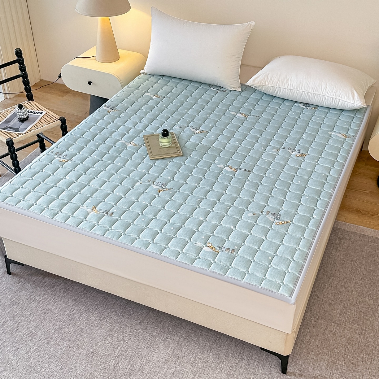 91家纺网 家纺一手货源 找家纺 手艺人家纺 2025新款新格子水洗棉夹棉炕盖垫子床垫床褥子 DH58